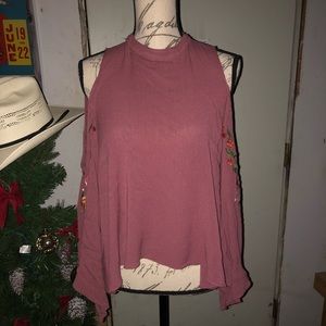 Cold shoulder top